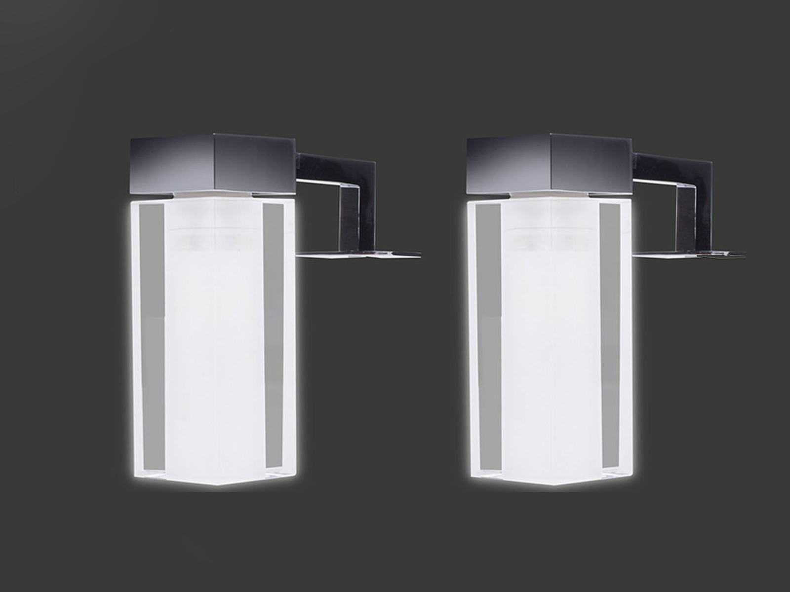Eckige Lampen fürs Bad, 2x Spiegelleuchten Lampenschirme Glas ... Eckige Lampen fürs Bad, 2x Spiegelleuchten Lampenschirme Glas ...