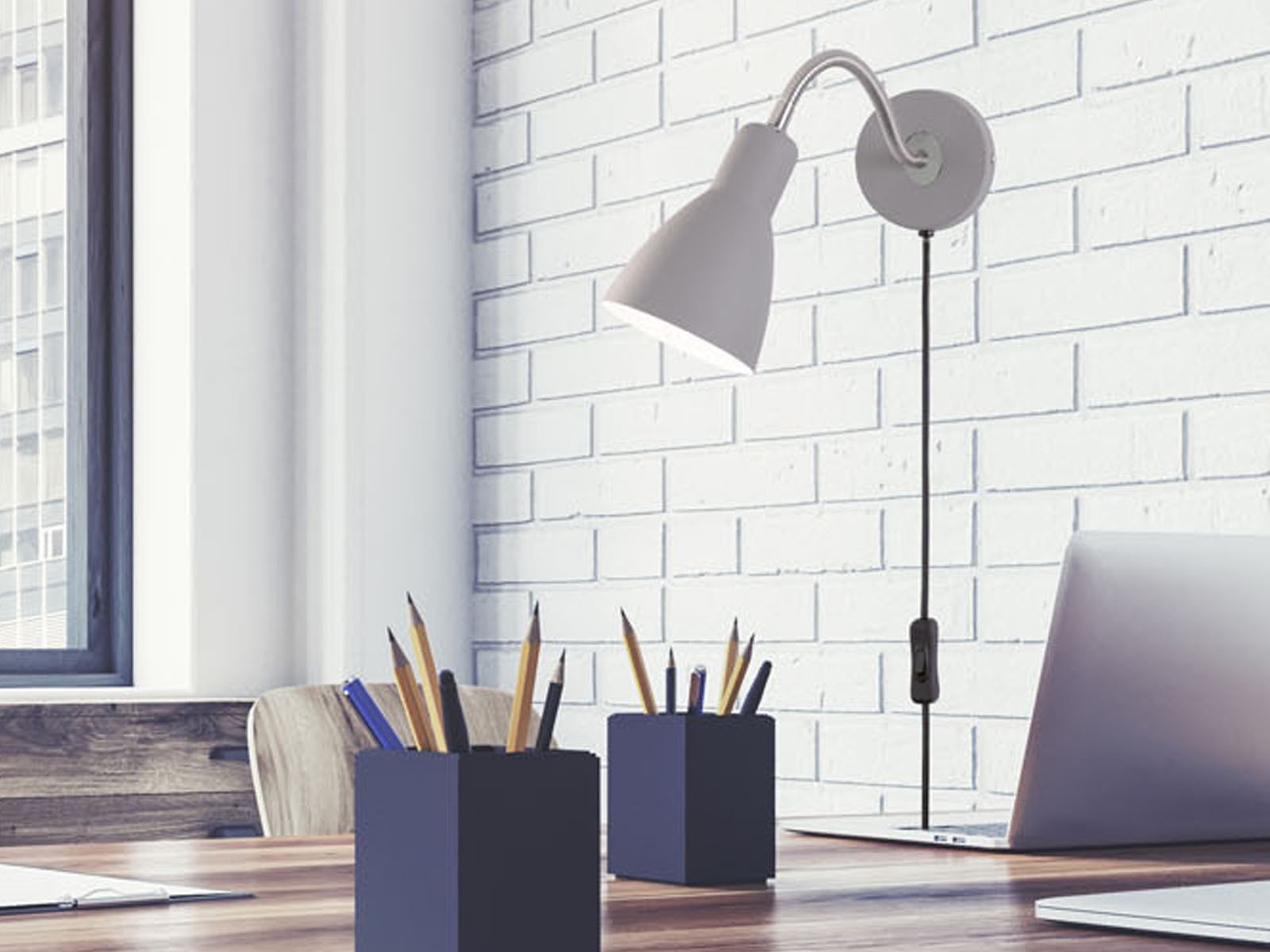 Wandlampe mit Metall Lampenschirm und flexibel beweglichem Licht Arm